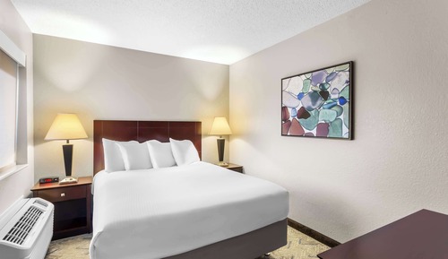 Suite, 1 Queen-Bett, Nichtraucher, Kühlschrank und Mikrowelle (with Sofabed)