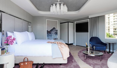 Suite (Royce)
