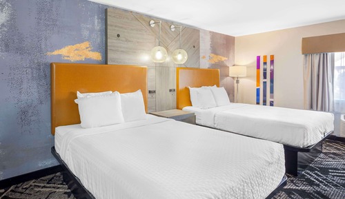 Standardzimmer, 2 Queen-Betten, Nichtraucher, Kühlschrank (Pet Friendly)