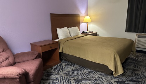 Zimmer, 1 Queen-Bett, barrierefrei, Nichtraucher (Mobility, Roll-In Shower)
