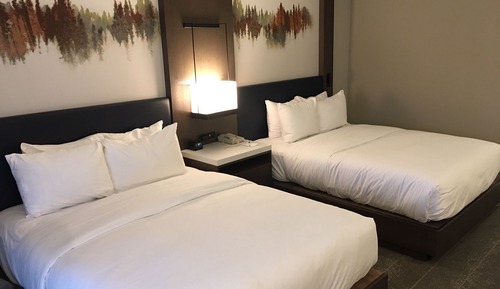 Zimmer, 2 Queen-Betten, Nichtraucher