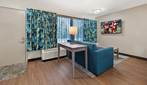 Suite, Mehrere Betten, Küche, Poolseite (Smoke Free)