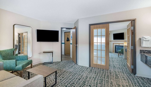 Superior-Suite, 1 King-Bett, Nichtraucher (Second Floor, One Bedroom)