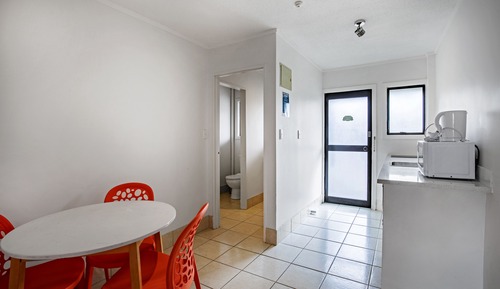 Suite (Studio Large)