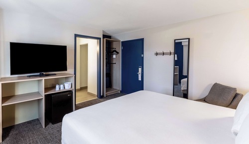 Zimmer, 1 King-Bett, barrierefrei (Hearing)