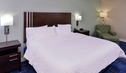 Nichtraucherzimmer mit King-Bett