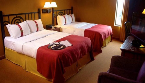 Standardzimmer, 2 Queen-Betten, Poolblick