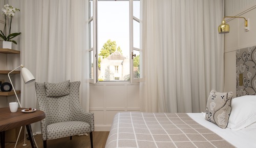 Superior-Doppel- oder -Zweibettzimmer