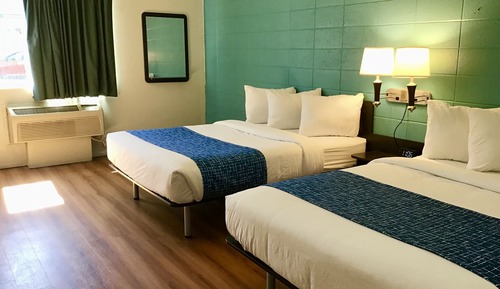 Zimmer, 2 Queen-Betten, Nichtraucher