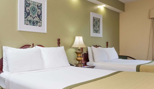 Standardzimmer, 2 Doppelbetten, barrierefrei, Nichtraucher