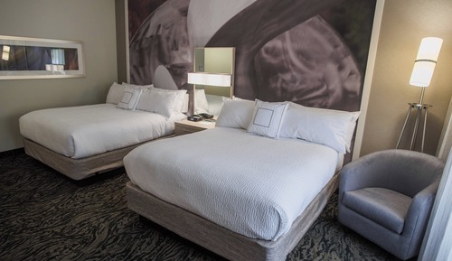 Zimmer, 2 Queen-Betten