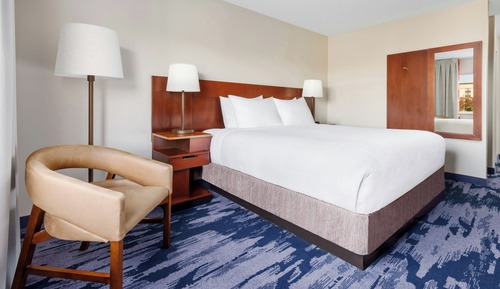 Zimmer, 1 King-Bett (Mobility Accessible, Roll-In Shower)