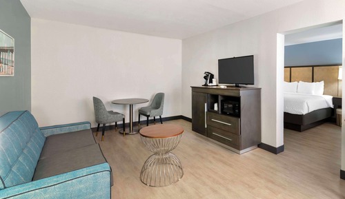 Suite, 1 King-Bett, Nichtraucher, Kühlschrank