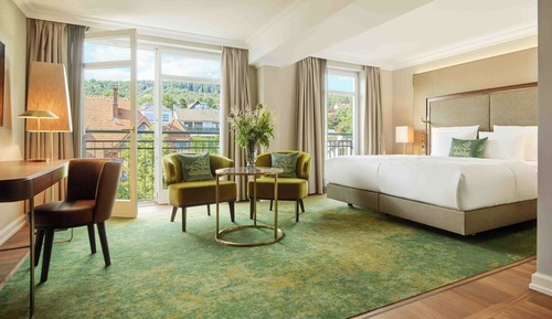 Superior-Doppelzimmer, 1 King-Bett, Blick auf die Anlage