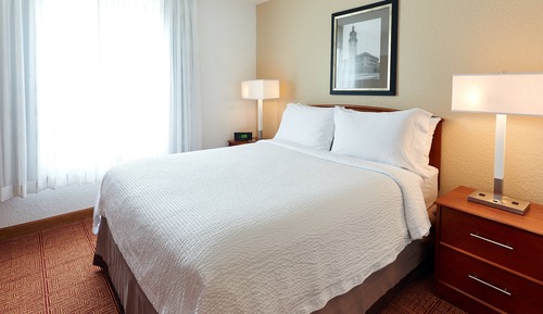 Suite, 2 Schlafzimmer (Mobility Accessible, Roll-In Shower)