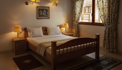 Familien-Suite, 1 King-Bett und Schlafsofa, Gartenblick