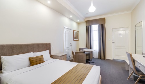 Superior-Zimmer, 1 Queen-Bett
