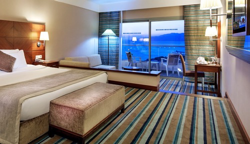 Superior-Zimmer (2 Adults + 2 Children)