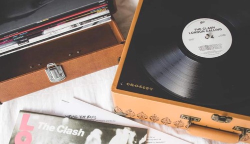 Deluxe Two Queens Premium