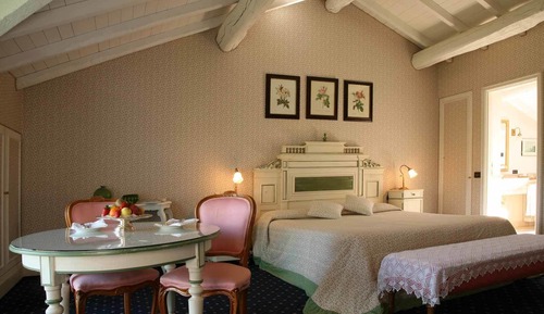 Superior-Doppel- oder -Zweibettzimmer