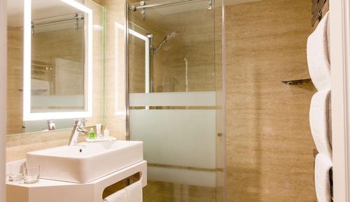 Junior-Suite (Extra Bed 2 adults + 1 child)