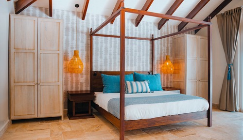 Seafront Suites