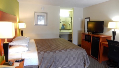 Deluxe-Zimmer, 1 King-Bett, Nichtraucher, Kühlschrank und Mikrowelle