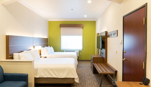 Suite, 2 Queen-Betten, Nichtraucher (Hearing, Accessible Tub)