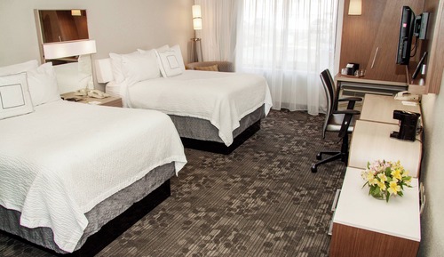 Zimmer, 2 Doppelbetten