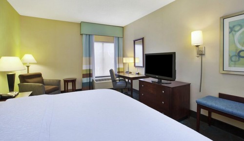 Standard Room, 1 King Bed Hearing Accessible