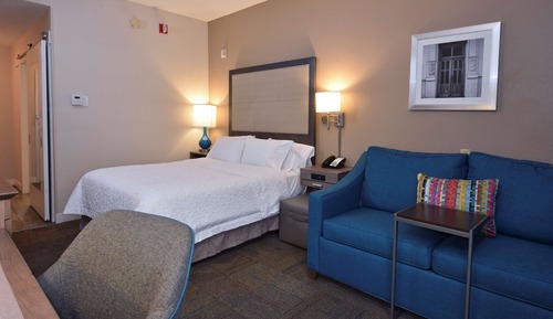 1 King-Bett (One King Bed With Micro Fridge Non Smoki)