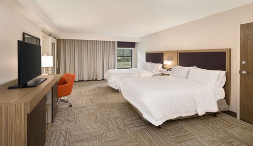 Zimmer, 2 Queen-Betten, barrierefrei, Badewanne (Mobility & Hearing)