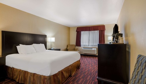 Standardzimmer, 1 King-Bett, Kühlschrank und Mikrowelle