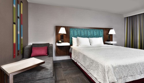 One King Bed Large Room, Nonsmoking