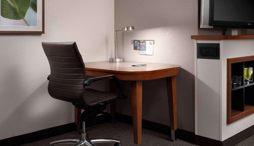 Zimmer, 1 King-Bett und Schlafsofa (High Floor)