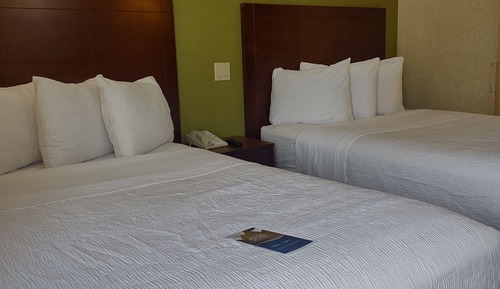 Zimmer, 2 Doppelbetten, Nichtraucher