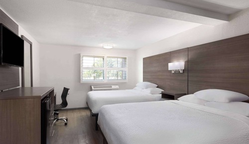 Zimmer, 2 Queen-Betten, Nichtraucher