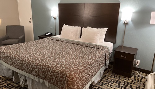 Standard Room, 1 King Bed, Smoking