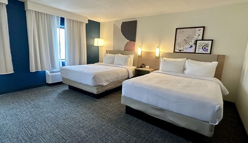 Zimmer, 2 Queen-Betten, barrierefrei (Hearing)