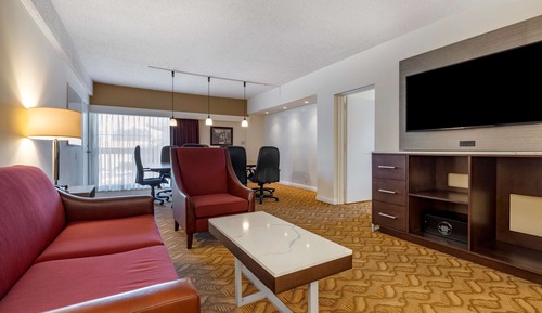 Suite, 1 King-Bett, Nichtraucher, Balkon (Living Room;with Sofabed)