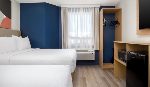 Zimmer, 2 Doppelbetten