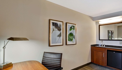 Zimmer, 1 King-Bett und Schlafsofa