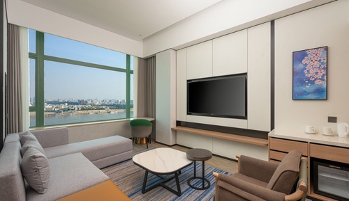 Suite, 1 Schlafzimmer, Flussblick (Top Floor)