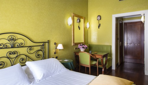 Deluxe-Doppel- oder -Zweibettzimmer