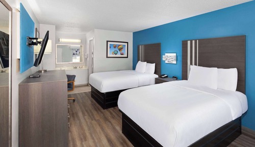 Zimmer, 2 Doppelbetten, Nichtraucher