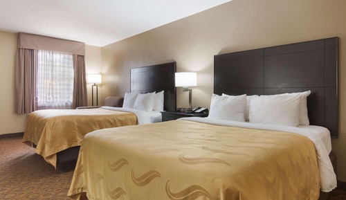 Zimmer, 2 Queen-Betten, barrierefrei, Raucher