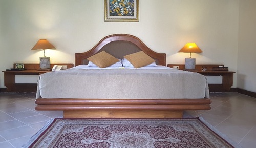 Superior-Zimmer, Gartenblick, zum Garten hin