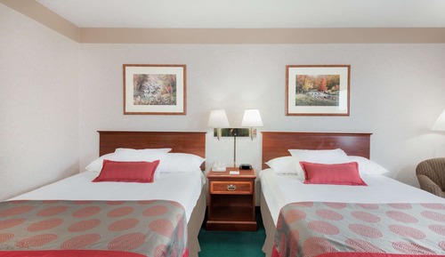 Doppelzimmer, 2 Doppelbetten