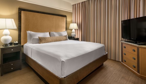 Studiosuite, 1 King-Bett und Schlafsofa, Blick auf den Innenhof