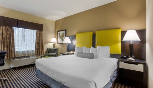 Standardzimmer, 1 King-Bett, barrierefrei, Kühlschrank und Mikrowelle